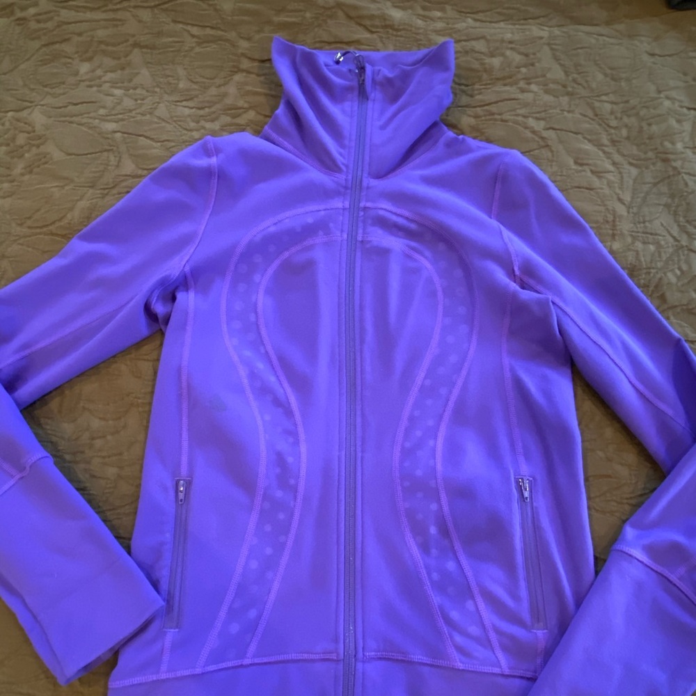 Vguc In Stride Jacket Grape (?) With Polka Dots - image 1